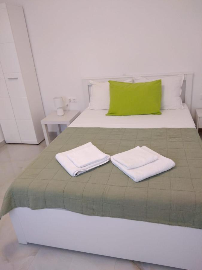 Apartment With Terrace And Garden Pirovac Dış mekan fotoğraf