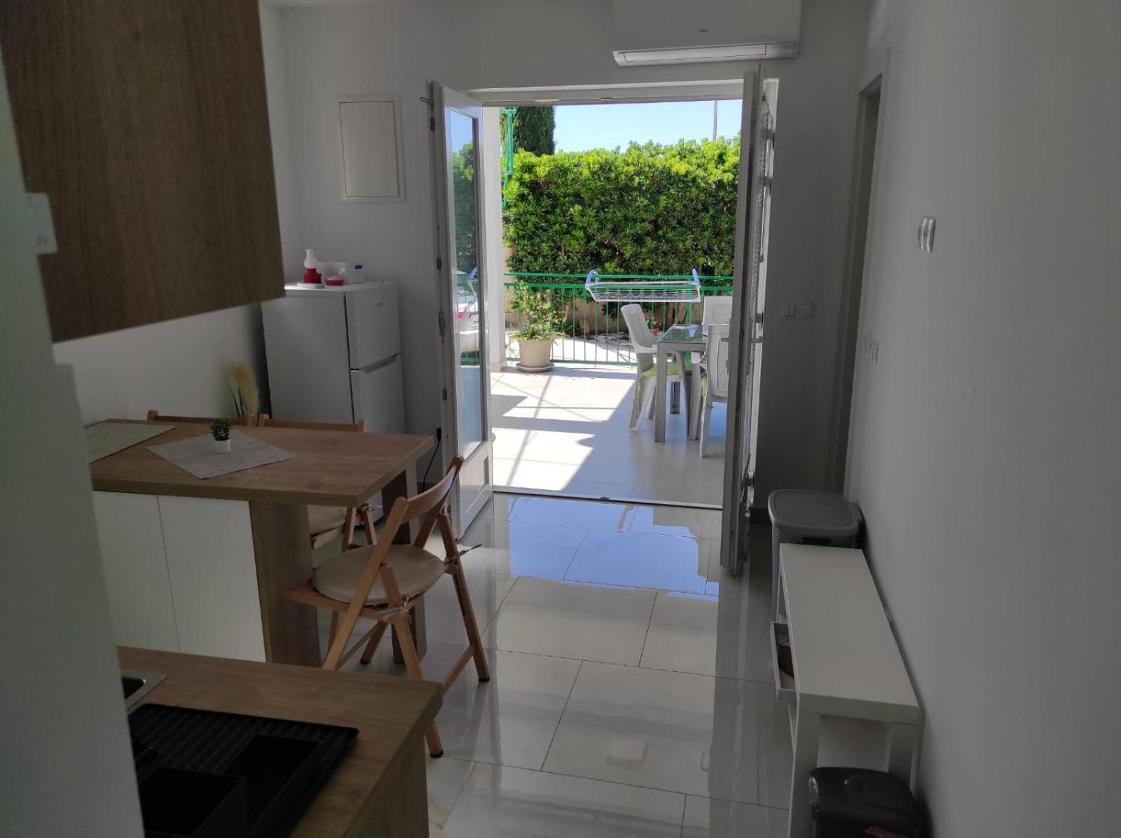 Apartment With Terrace And Garden Pirovac Dış mekan fotoğraf